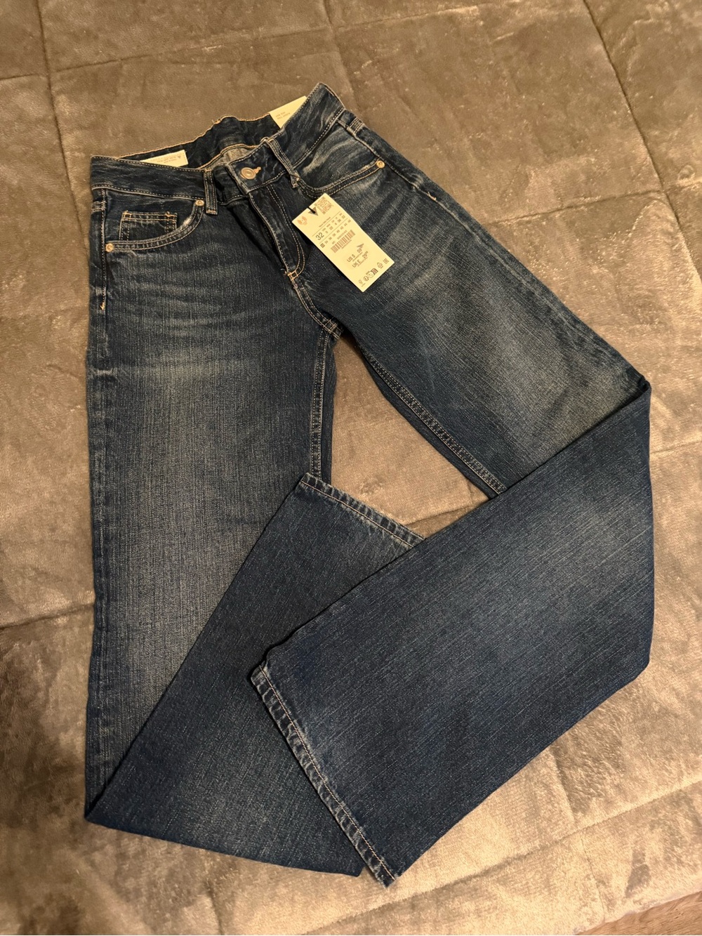 Zara - Women’s Dark Blue Denim Jeans - Classic Wide and Straight Fit